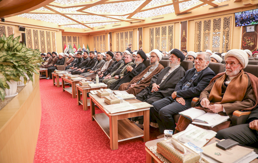 وفدٌ من مركز تراث الحلّة يحضر الندوة التأبينيّة في الذكرى الخمسين لرحيل المرجع الدينيّ آية الله العظمى السيّد محمد هادي الميلاني