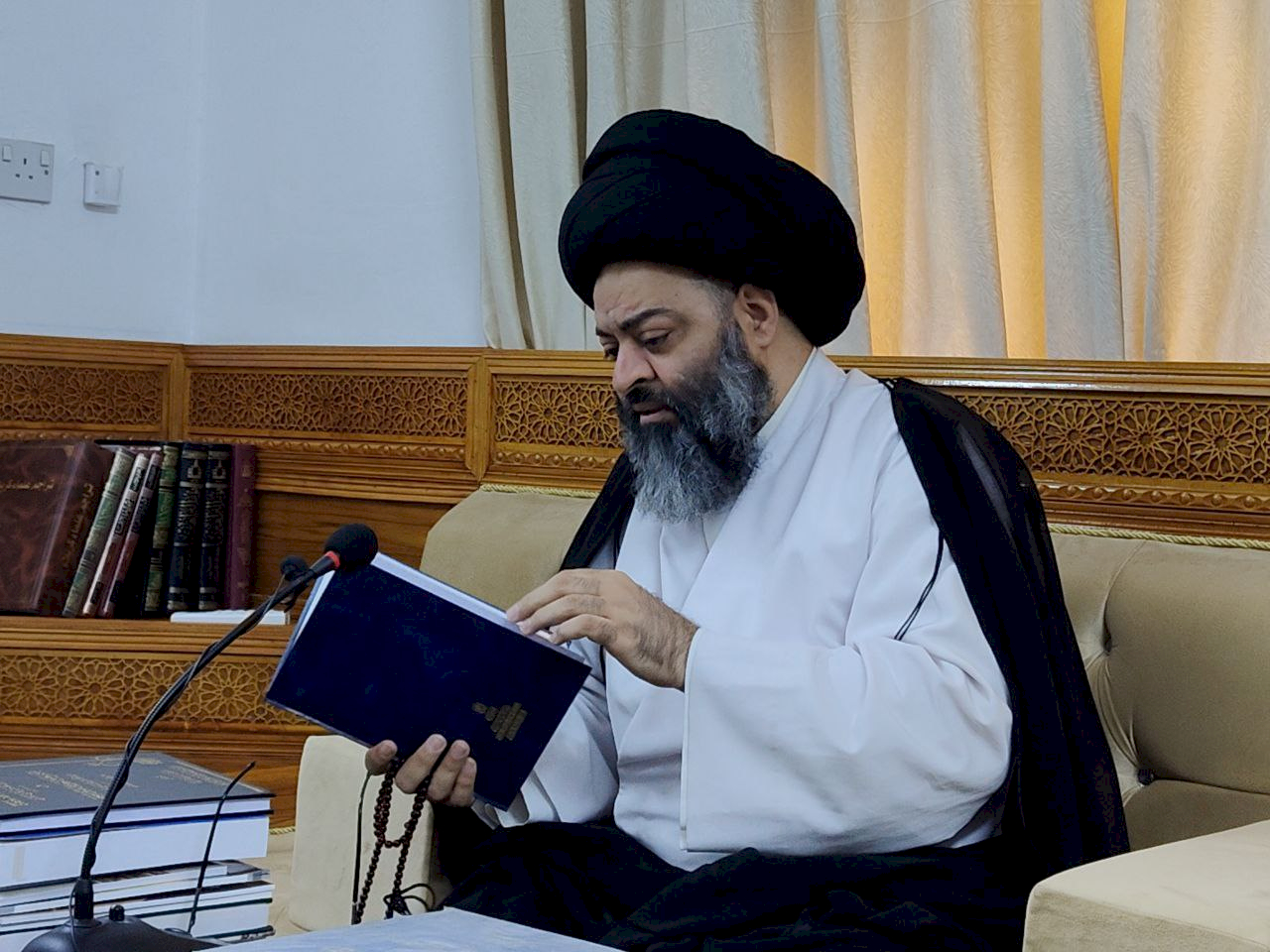 وفدُ مركزُ تراث كربلاء في ضيافةِ عددٍ من أعلامِ حوزة النجف الأشرف